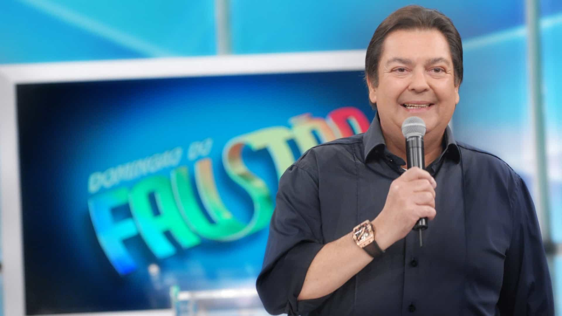 Fausto Silva apresenta o 'Domingão do Faustão' desde 1989 na Globo